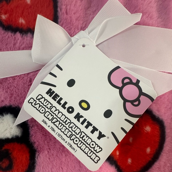 Hello Kitty Pink Strawberry Throw Blanket - Picture 3 of 4